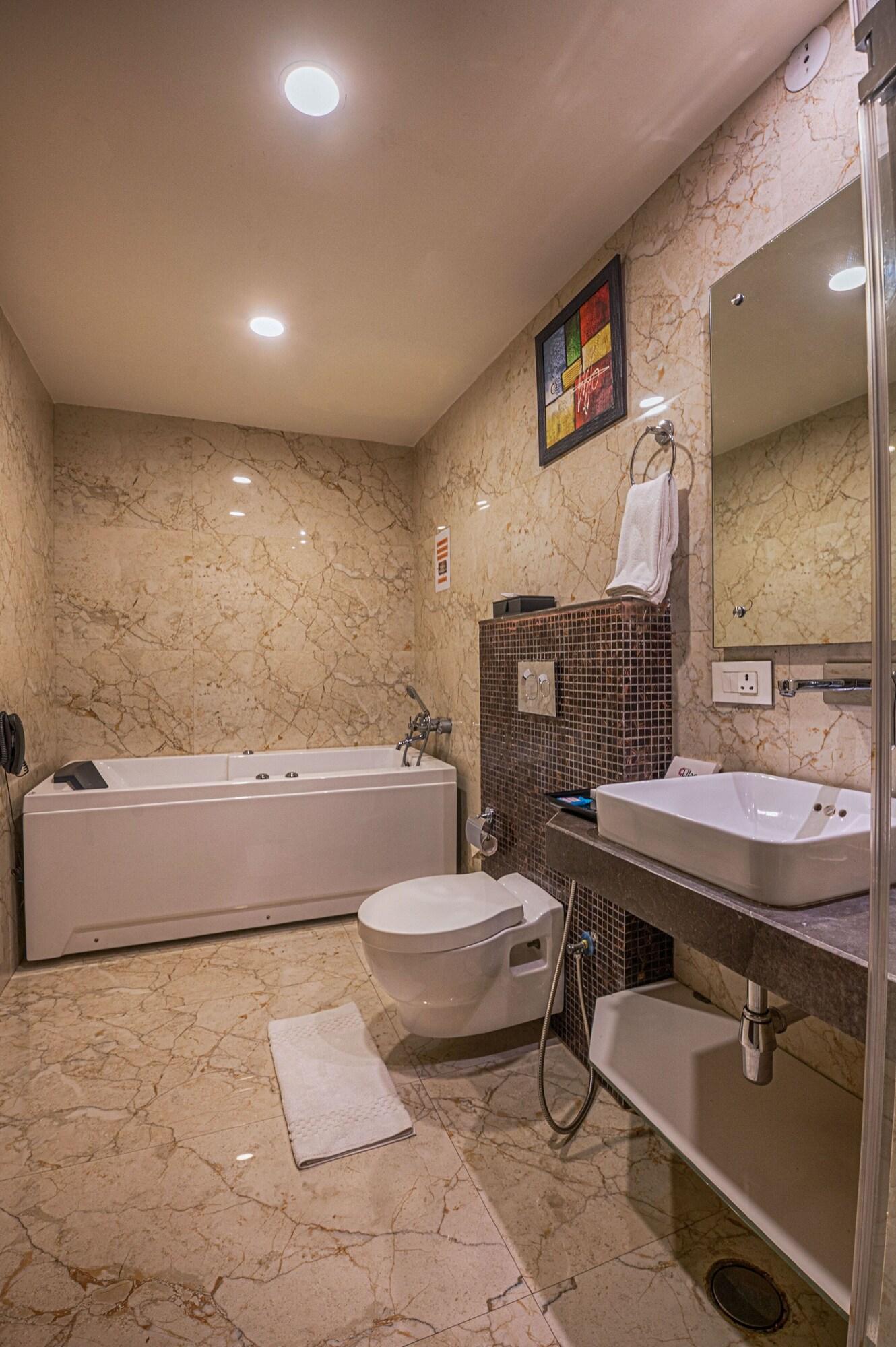 Hotel Lilac Kota  Ngoại thất bức ảnh