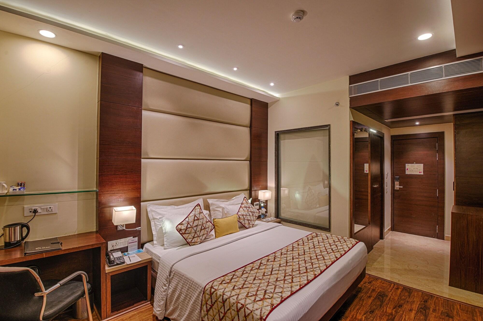 Hotel Lilac Kota  Ngoại thất bức ảnh