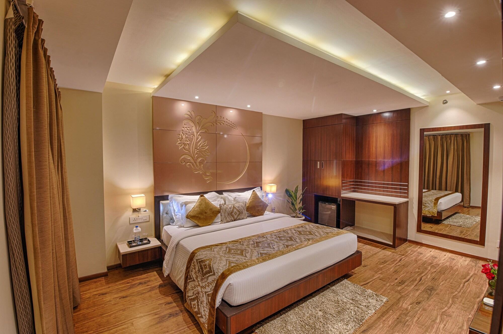 Hotel Lilac Kota  Ngoại thất bức ảnh