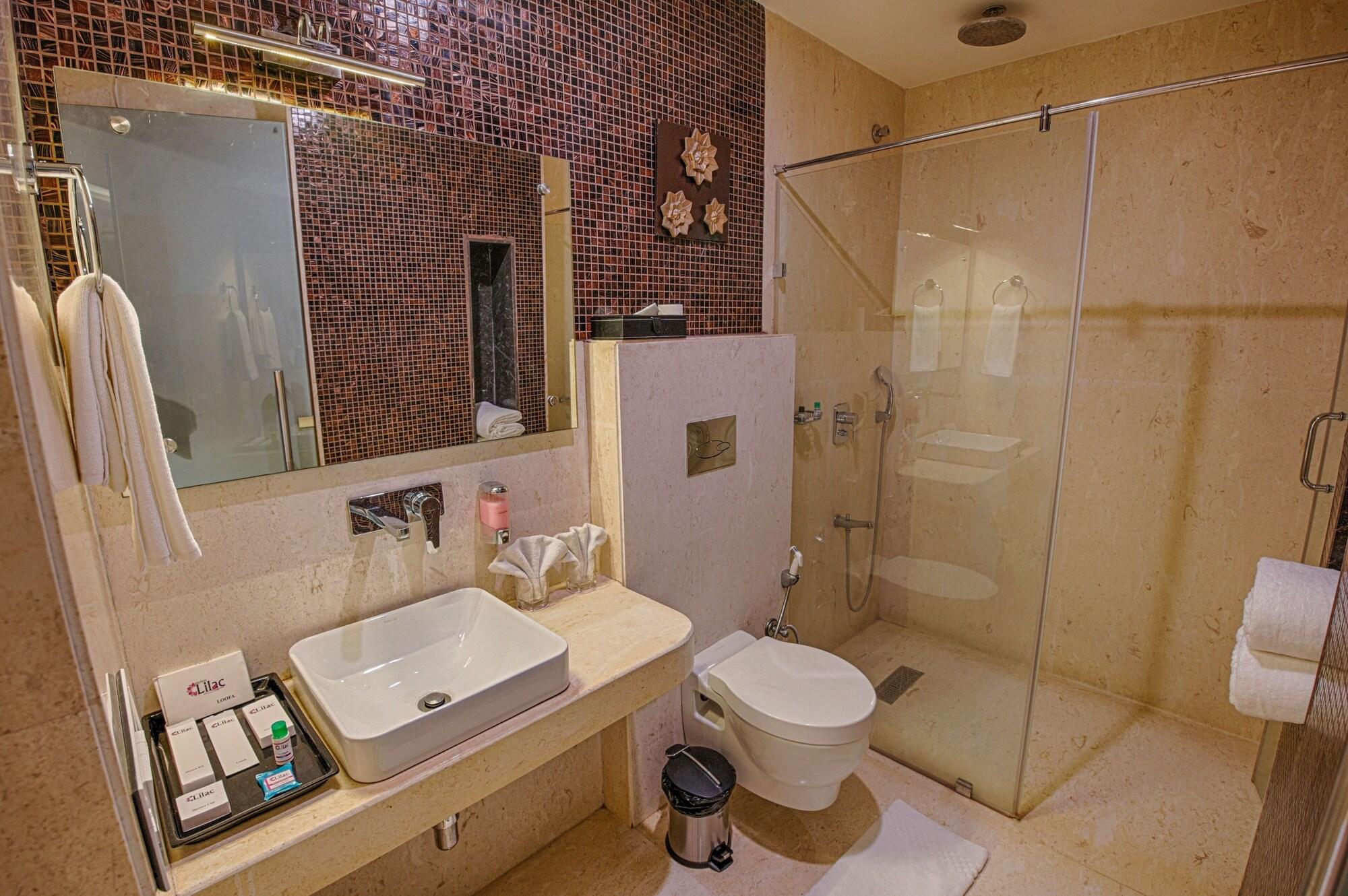 Hotel Lilac Kota  Ngoại thất bức ảnh