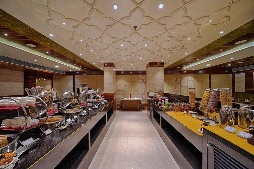 Hotel Lilac Kota  Ngoại thất bức ảnh