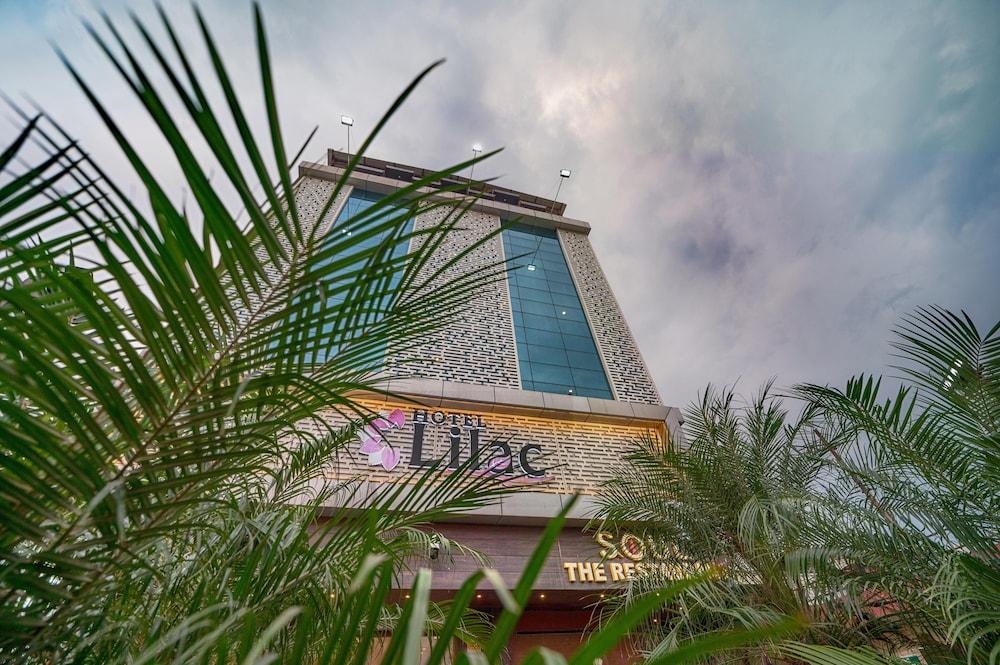 Hotel Lilac Kota  Ngoại thất bức ảnh