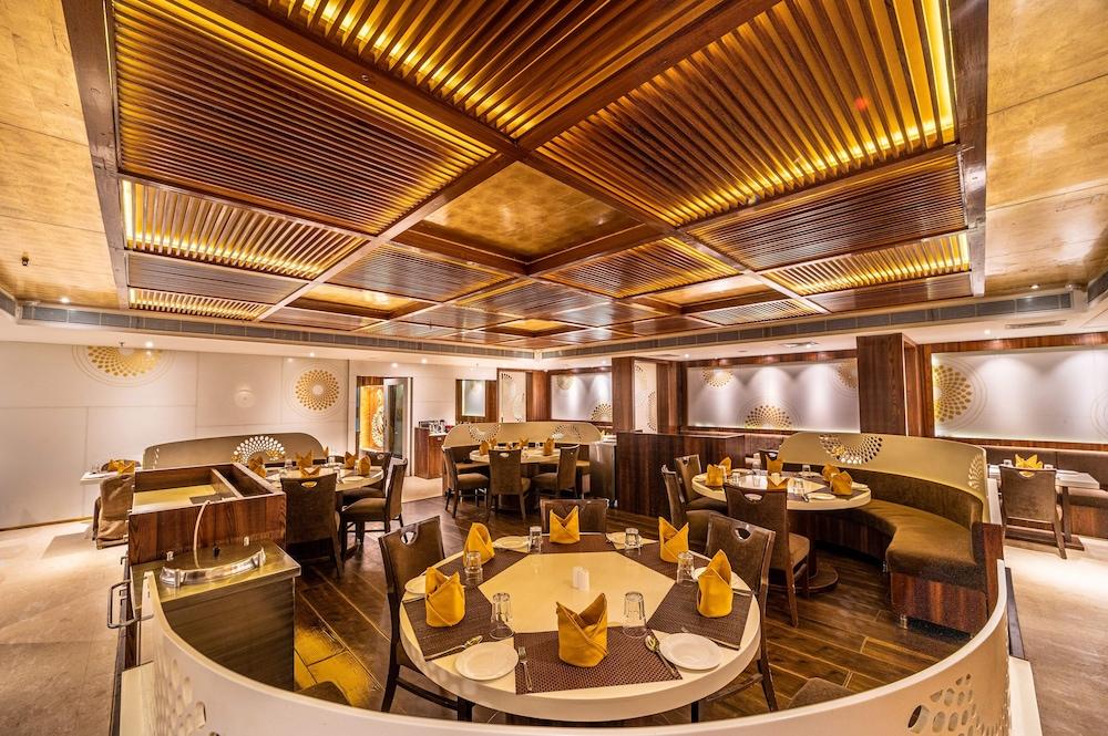 Hotel Lilac Kota  Ngoại thất bức ảnh