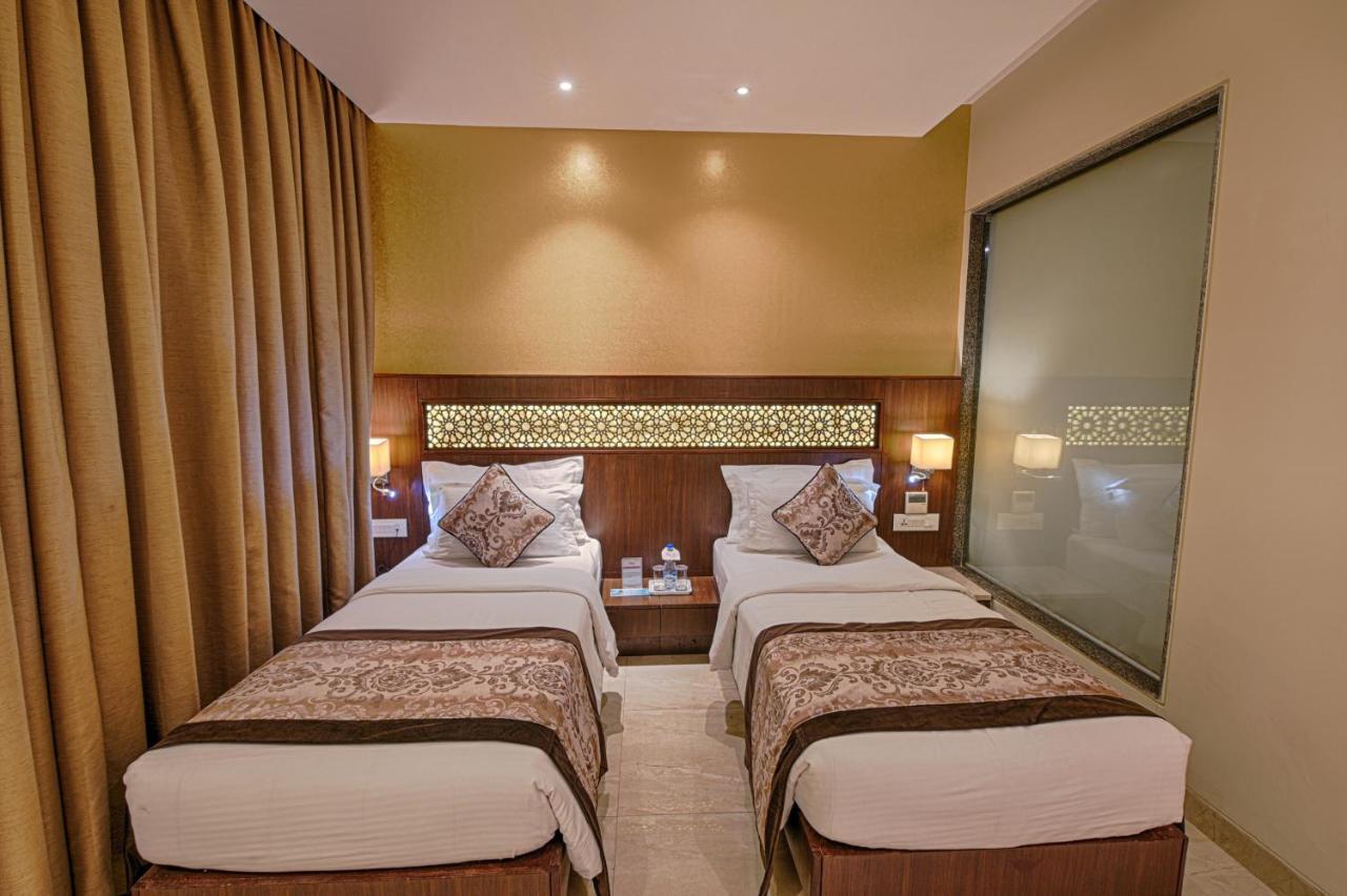 Hotel Lilac Kota  Ngoại thất bức ảnh