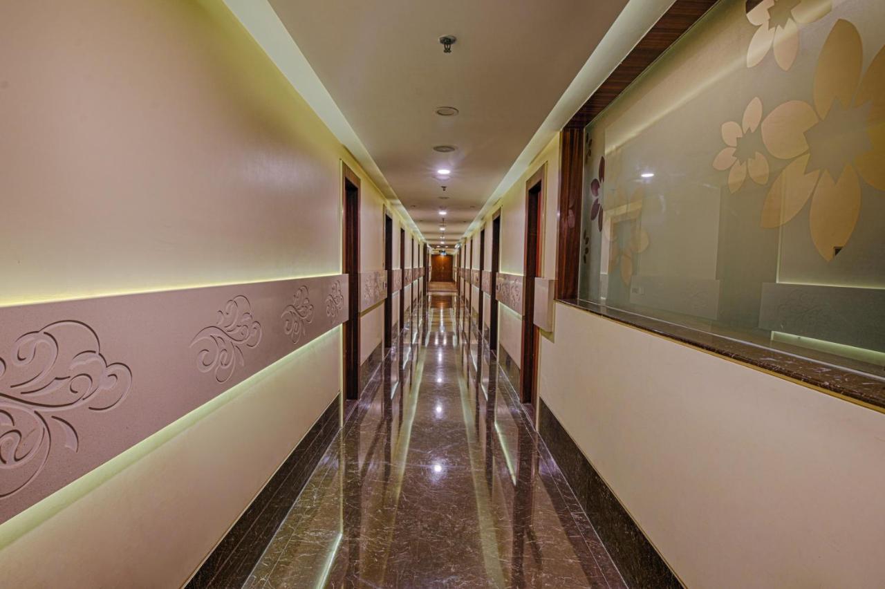 Hotel Lilac Kota  Ngoại thất bức ảnh