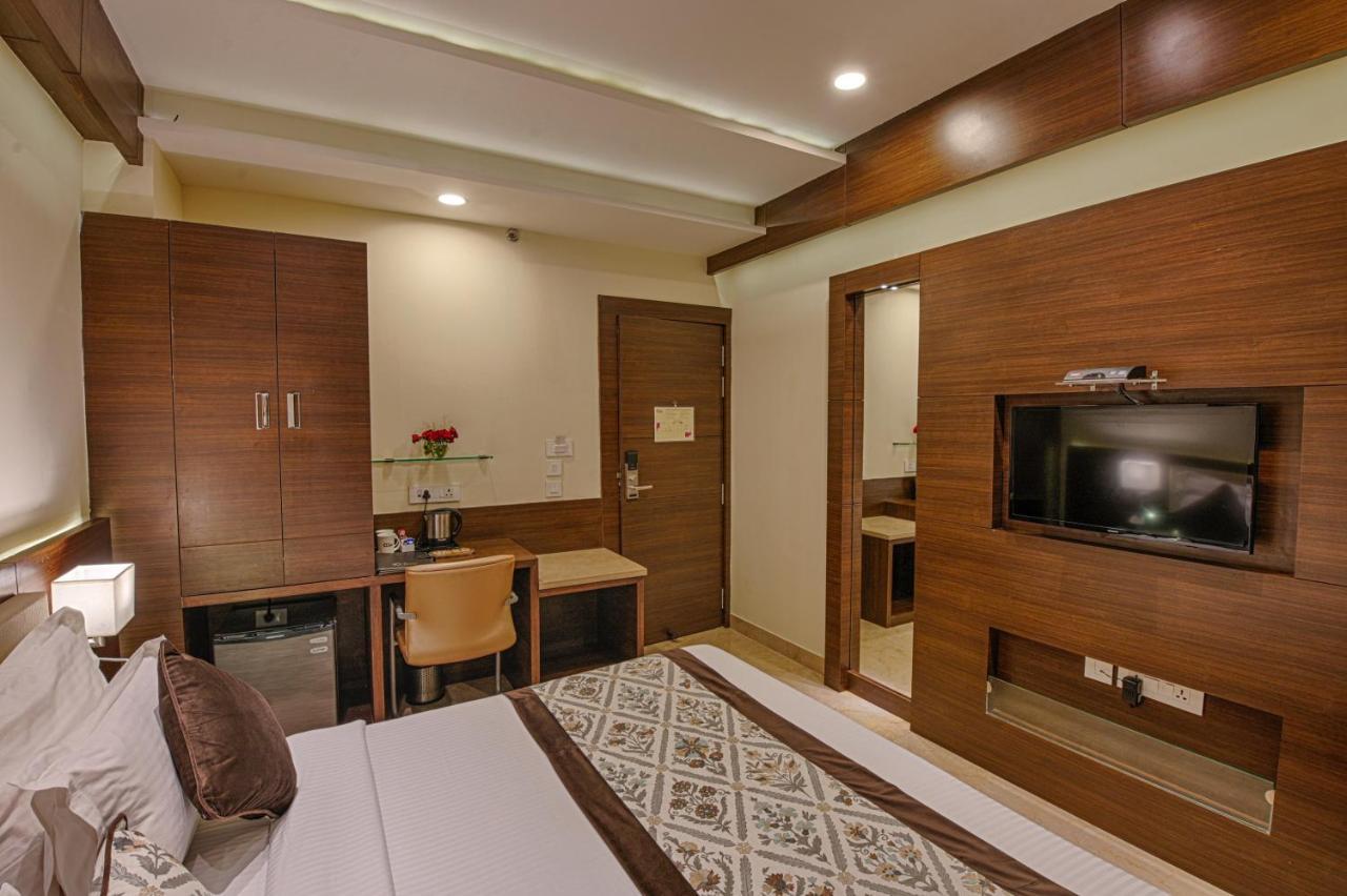 Hotel Lilac Kota  Ngoại thất bức ảnh