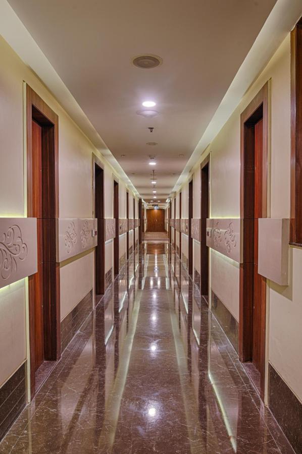 Hotel Lilac Kota  Ngoại thất bức ảnh