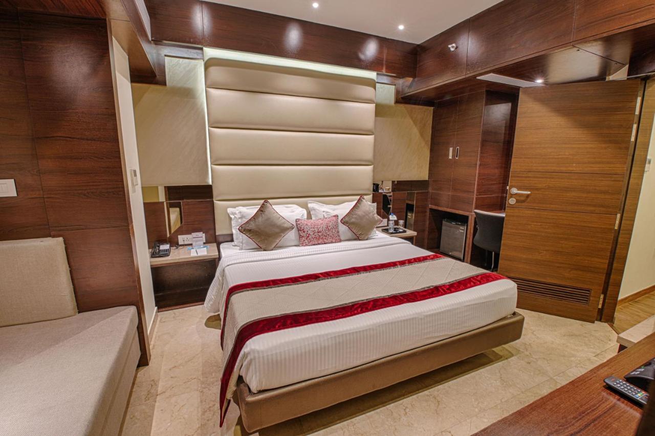 Hotel Lilac Kota  Ngoại thất bức ảnh