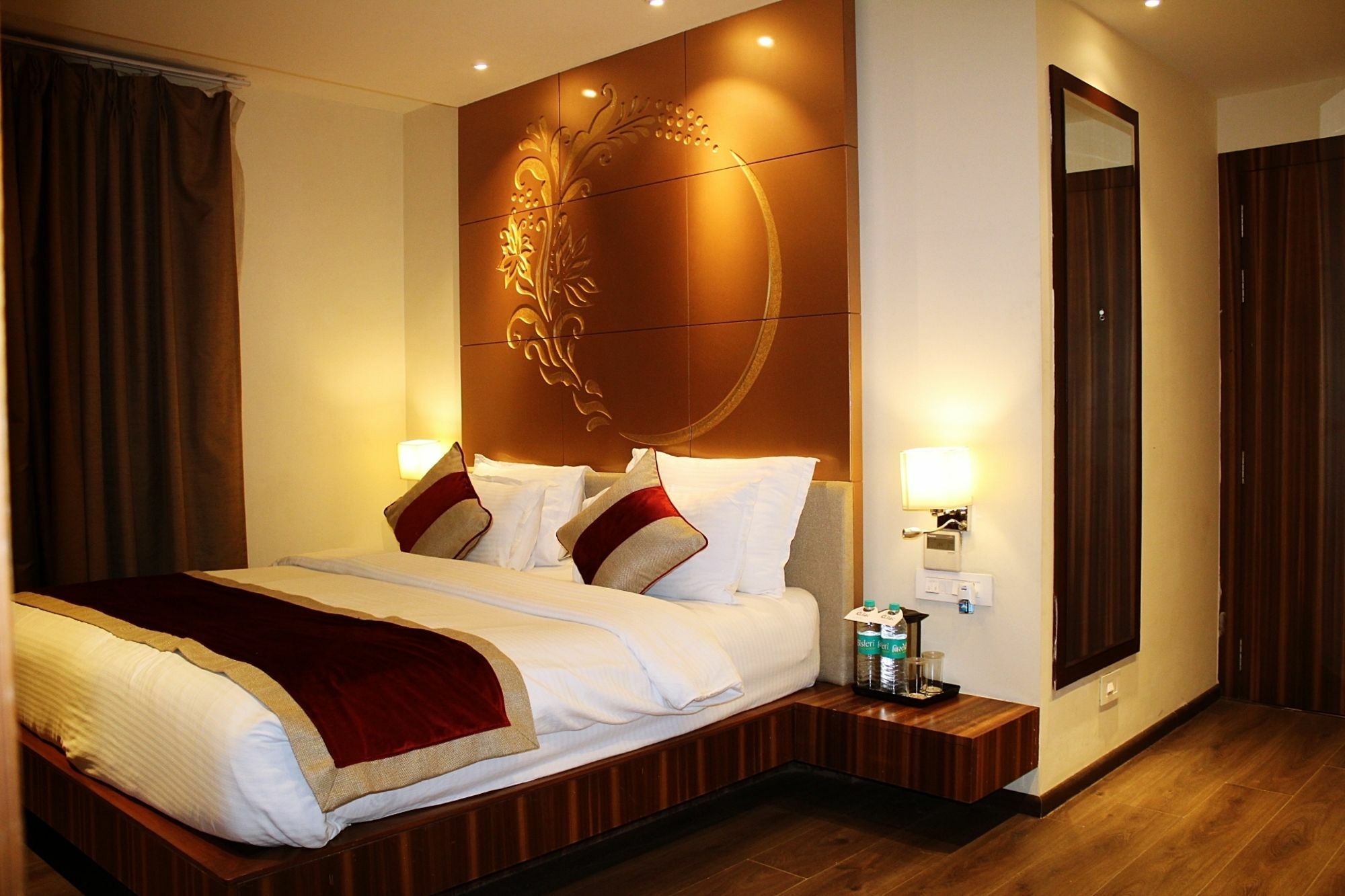 Hotel Lilac Kota  Ngoại thất bức ảnh